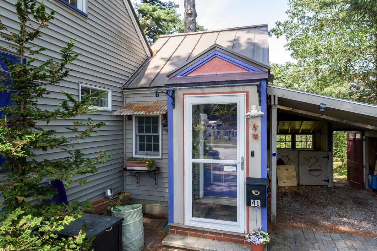41 Chamberlain Avenue
