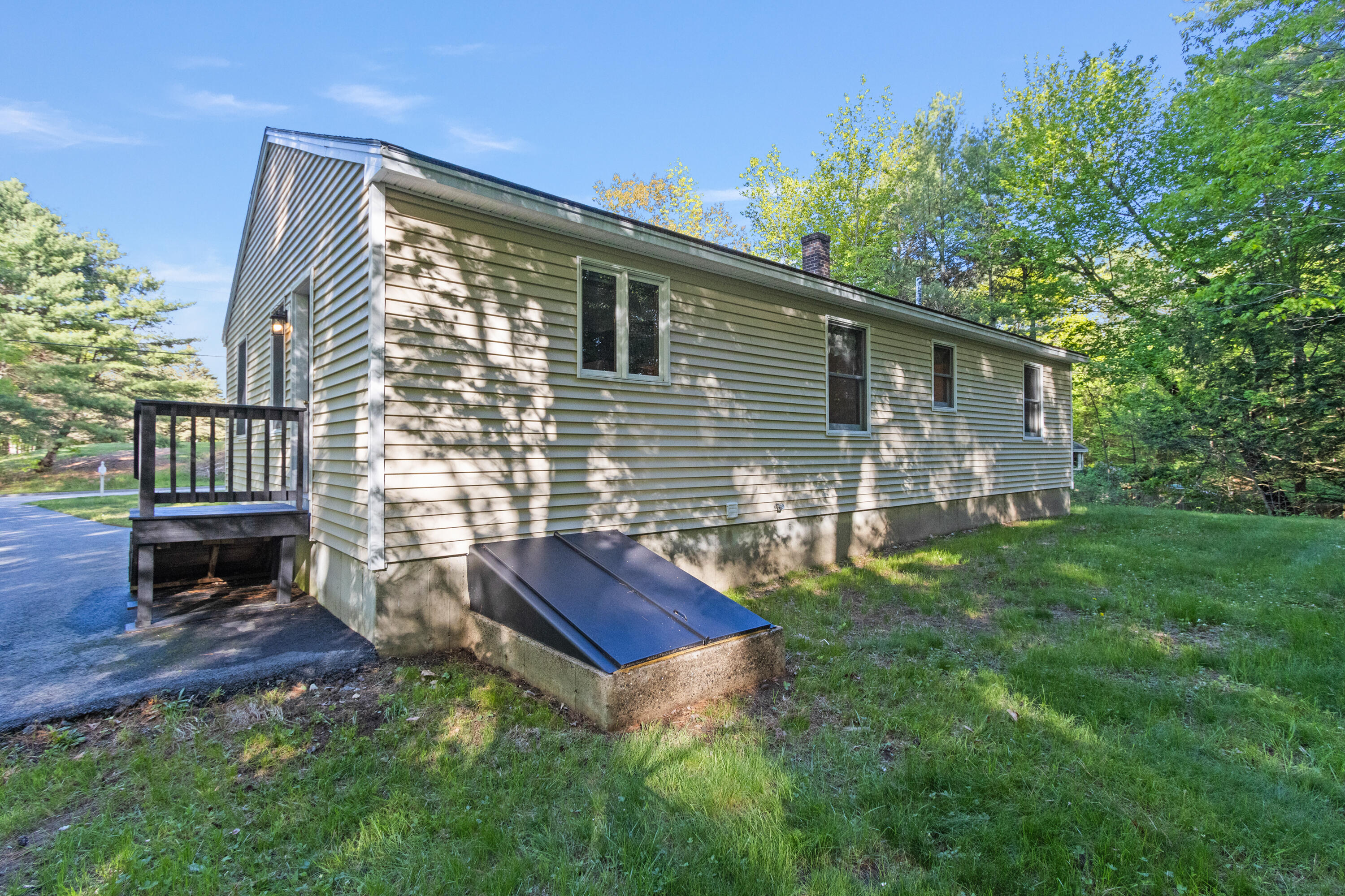 4 Mayfield Drive