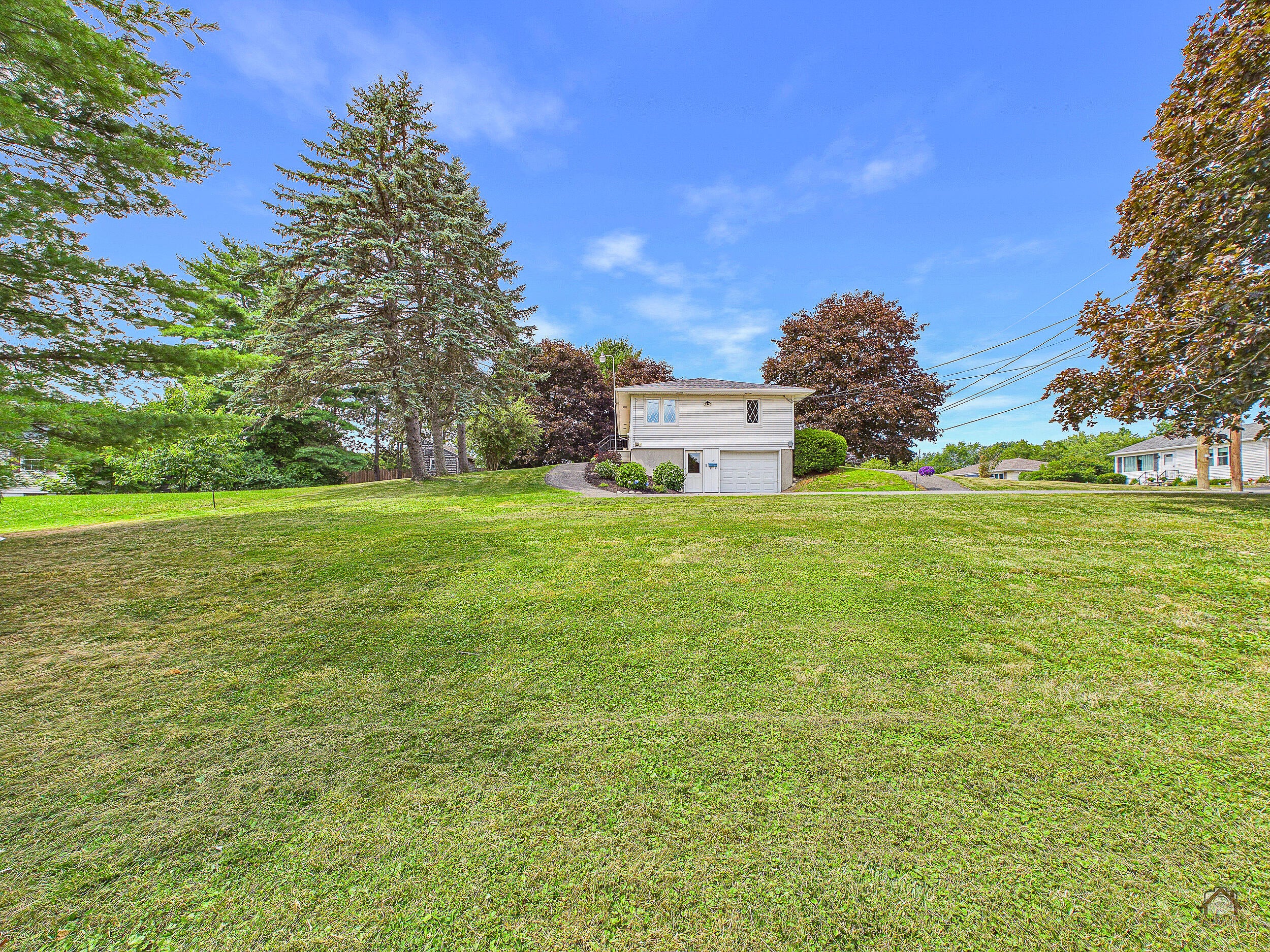 12 Marlboro Avenue