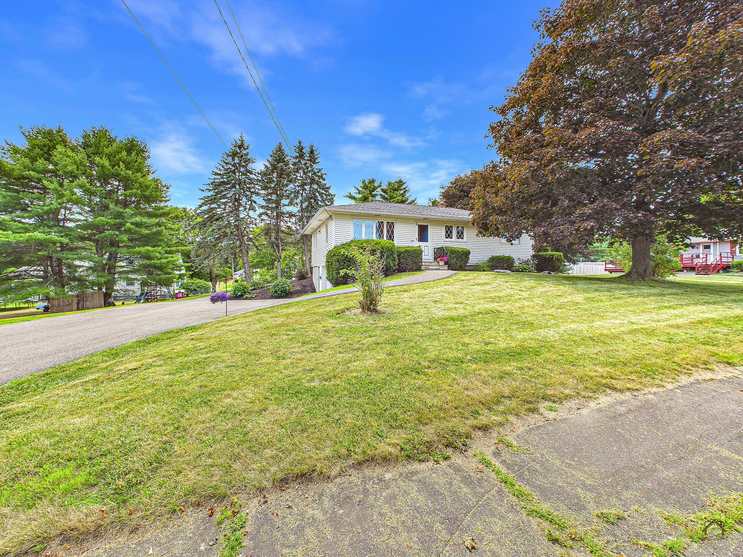 12 Marlboro Avenue