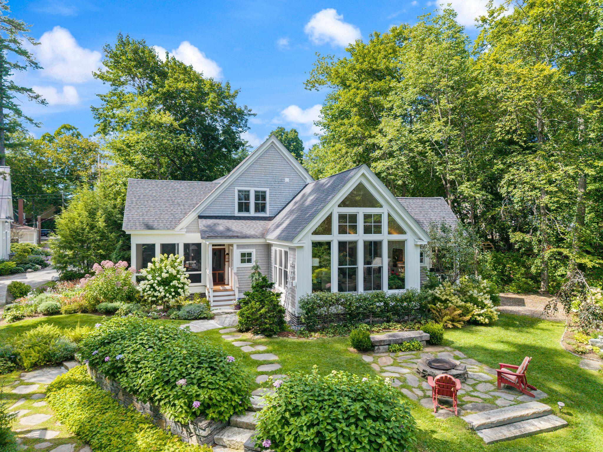 4 Creek Lane