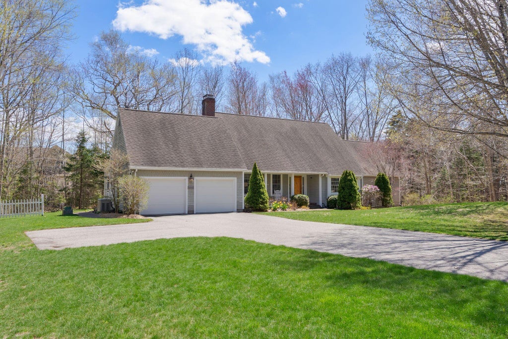 Photo of 82 Hunts Point Road, Cape Elizabeth, ME 04107 (MLS # 1661549)