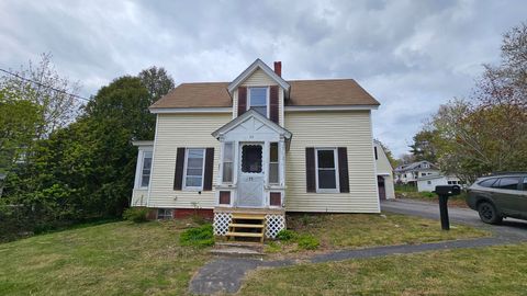 Photo of 35 Bridge Street, Topsham, ME 04086 (MLS # 1668709)