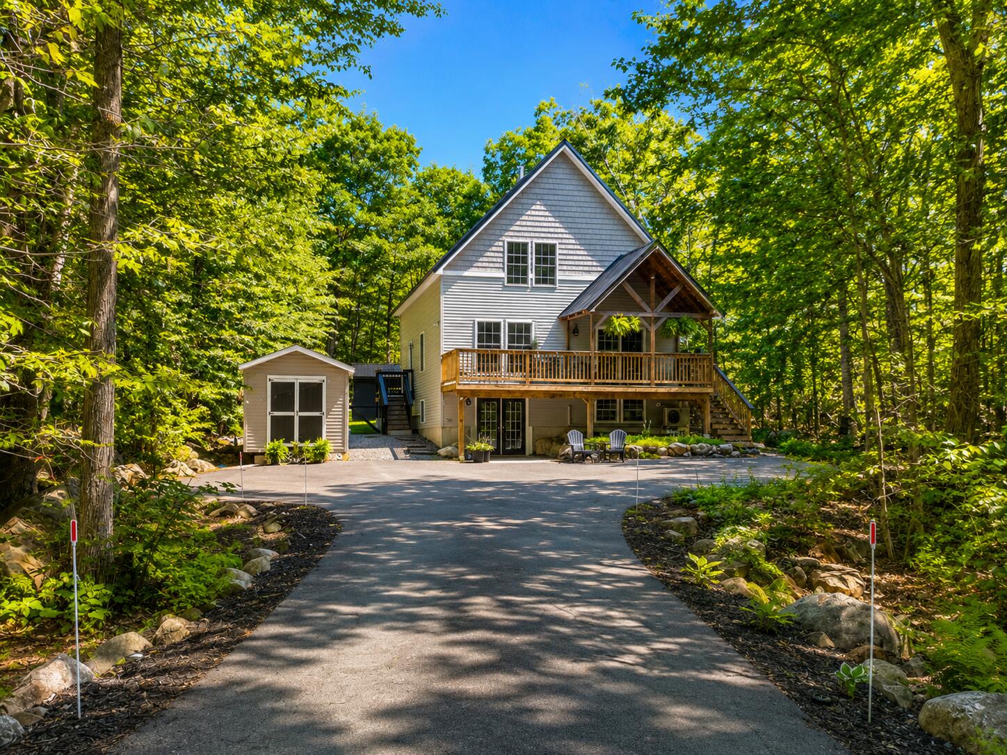 16 Escott Way