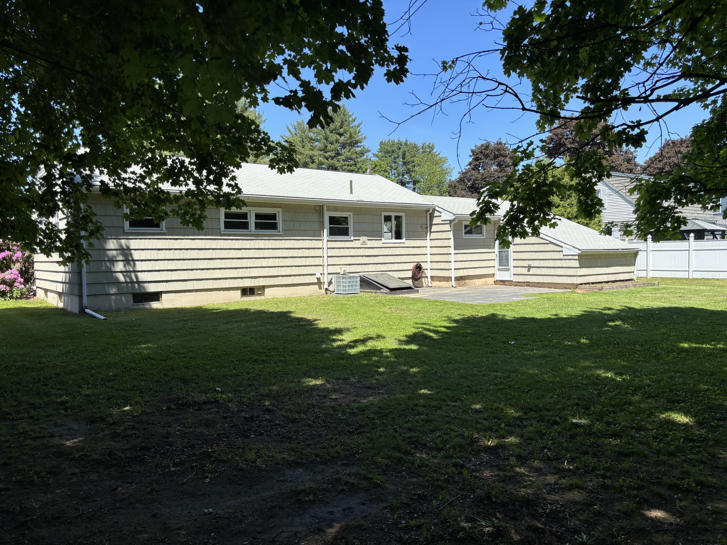 15 Woodland Road