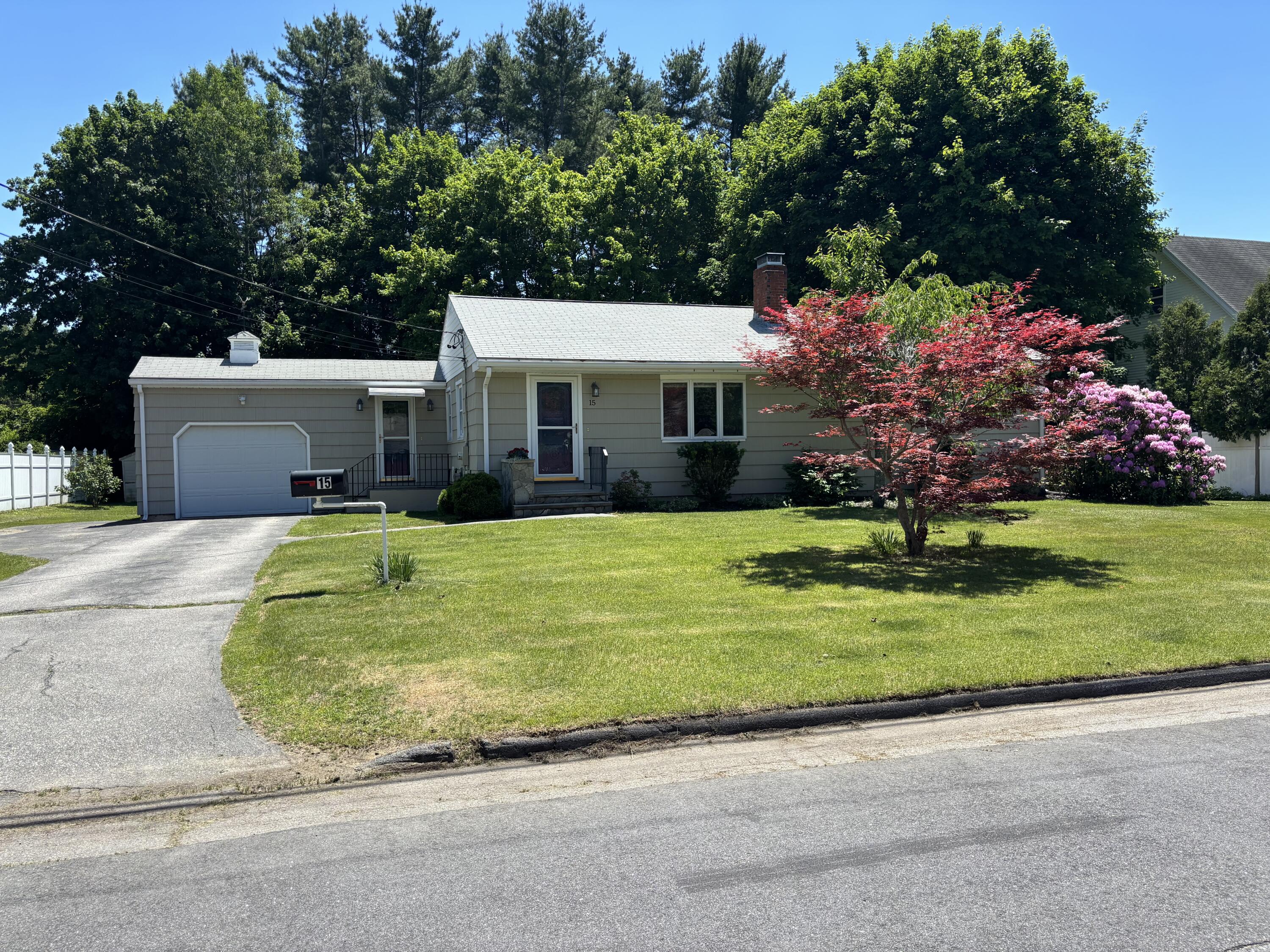 15 Woodland Road