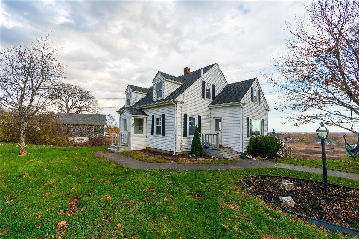 90 W Meadow Road