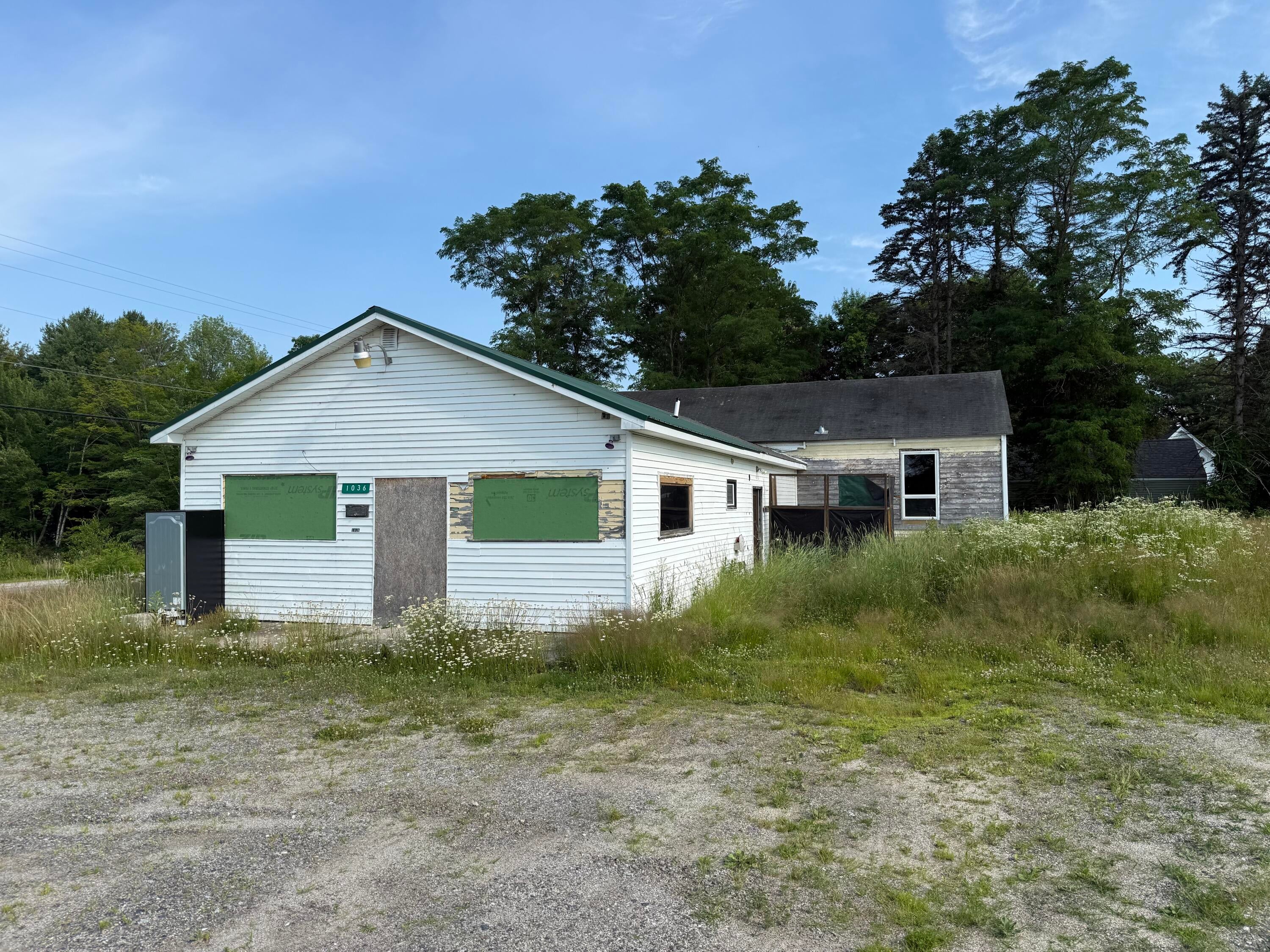 1036 Meadow Road