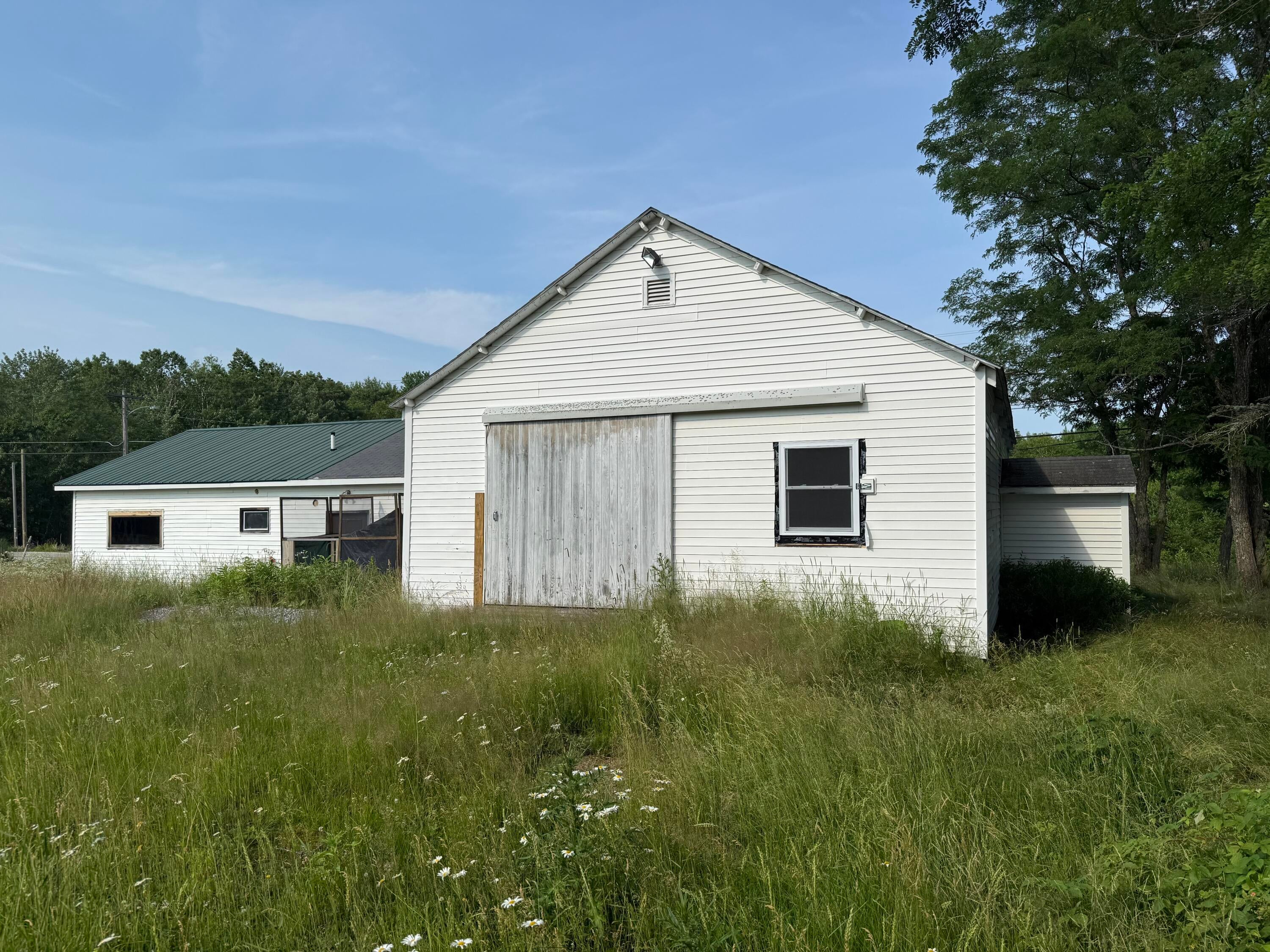 1036 Meadow Road