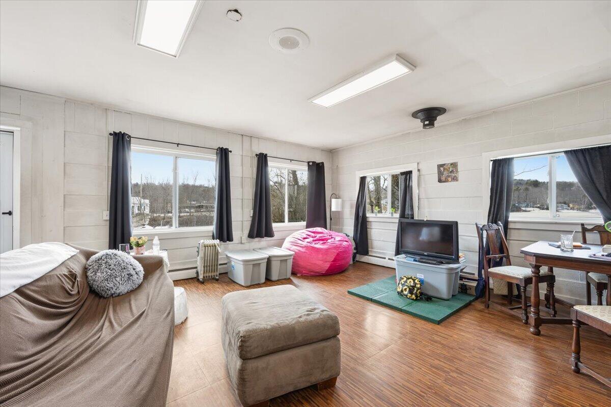 8 Emery Corner Road
