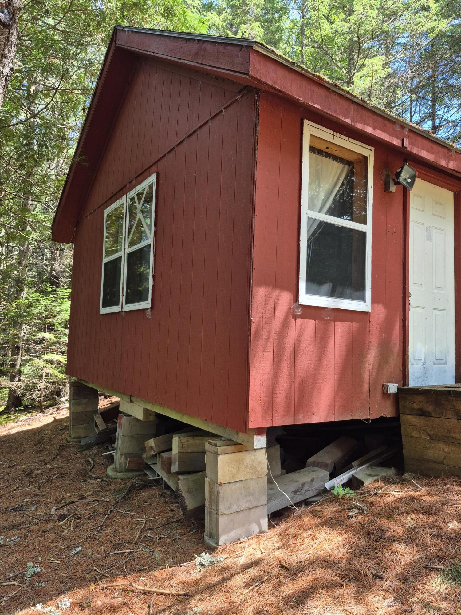 1537 Silver Ridge Road