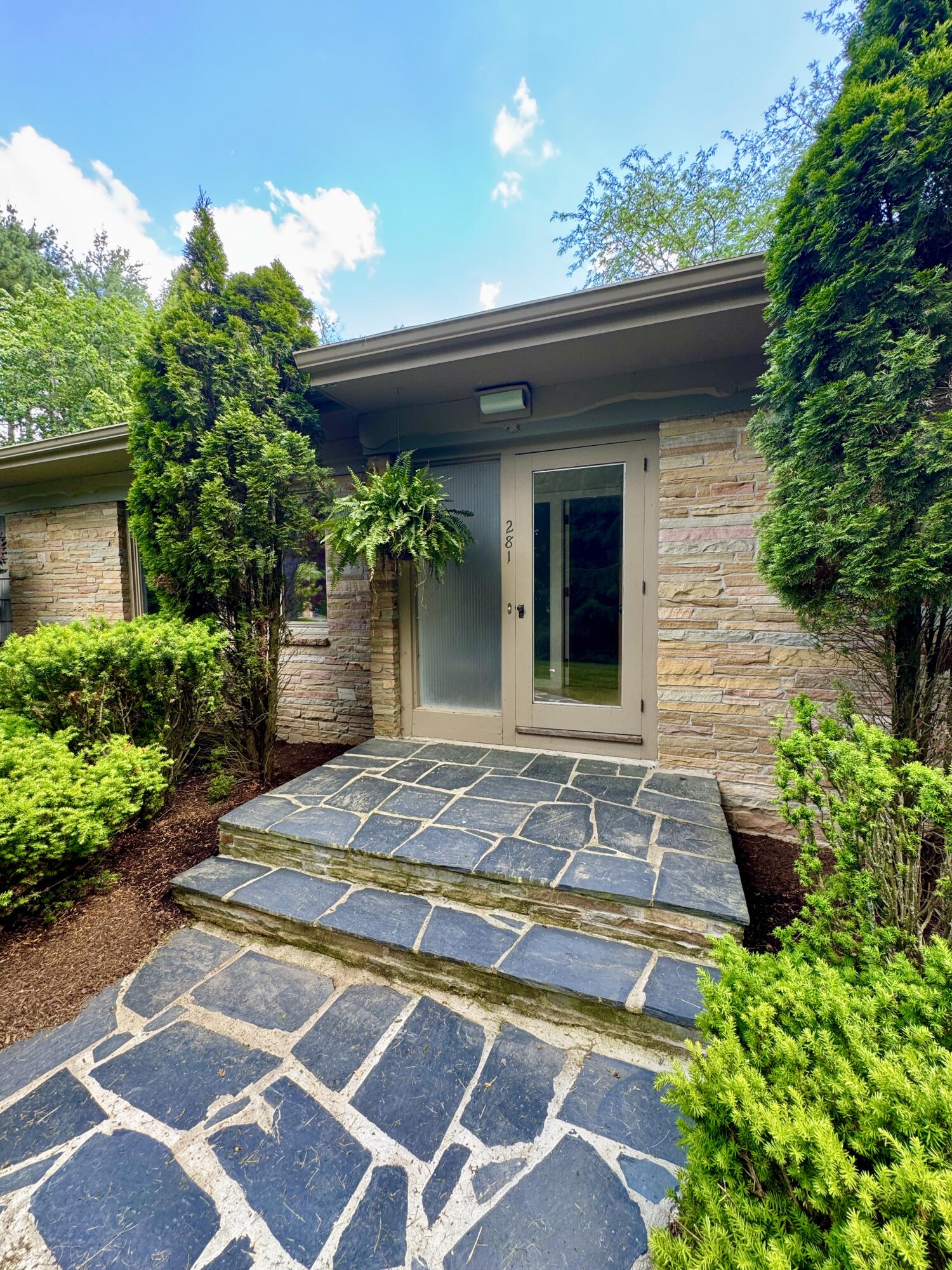 281 Clyde Road