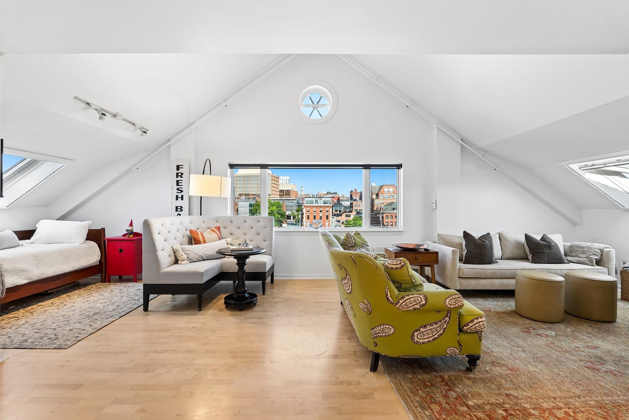 716 Chandler's Wharf 716
