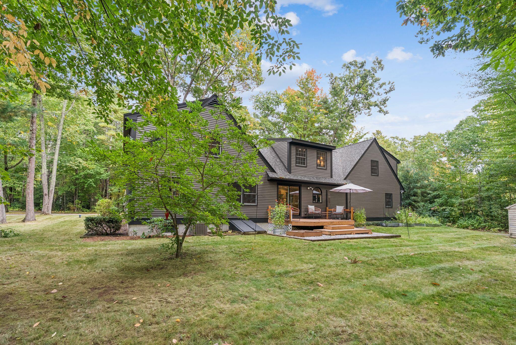 4 Winding Brook Lane