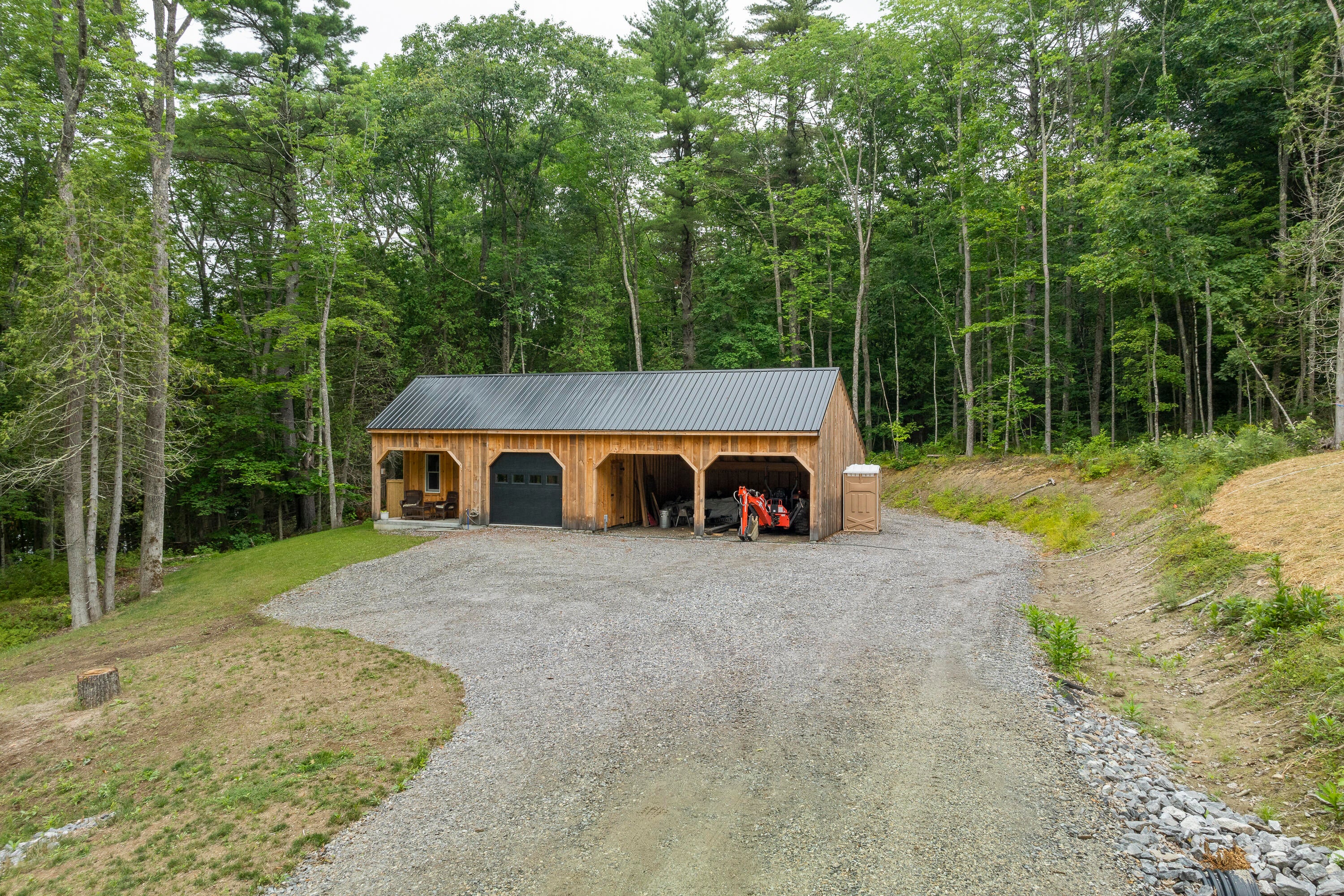 886 Middle Road