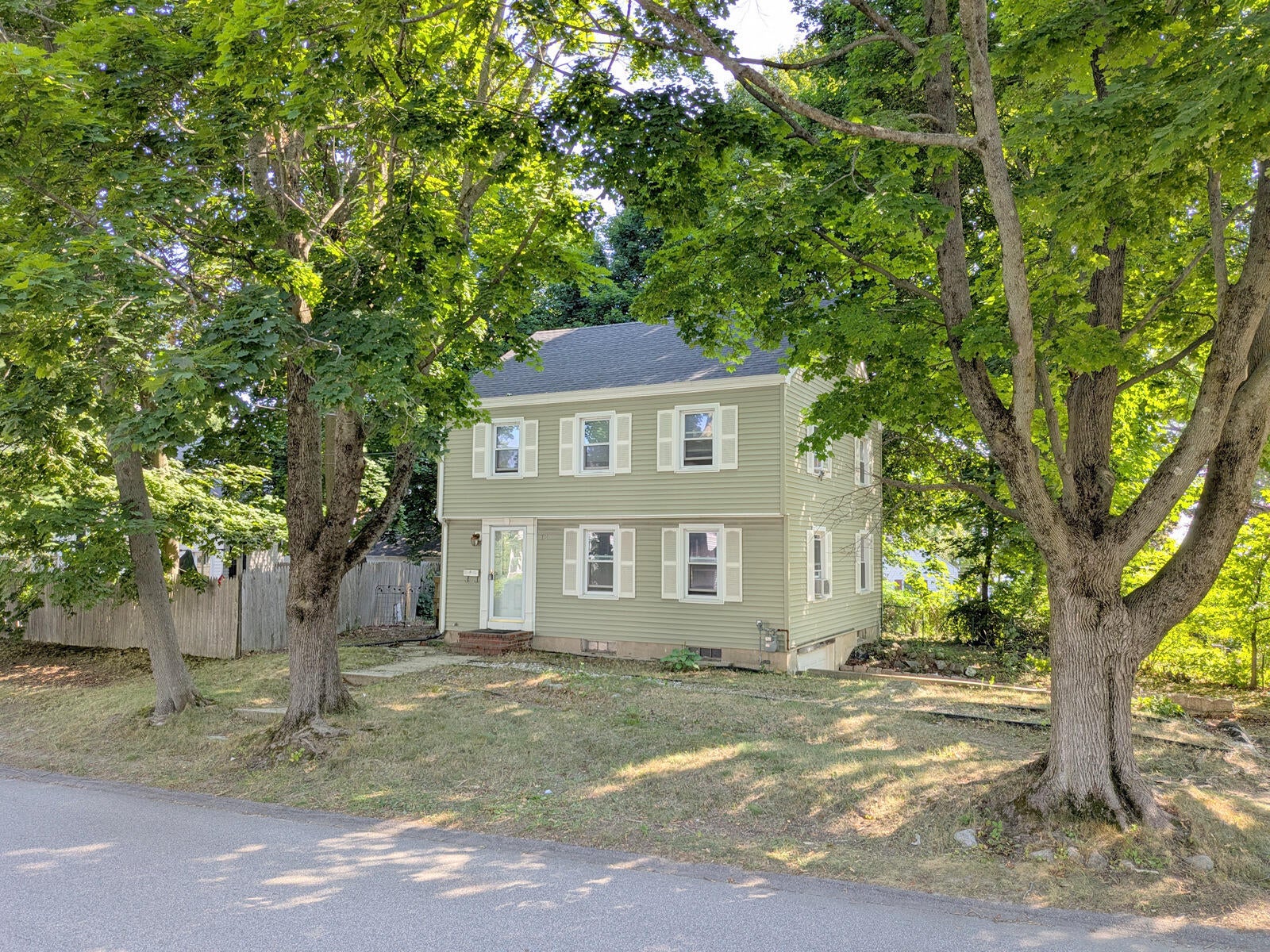 12 Ridgeland Avenue