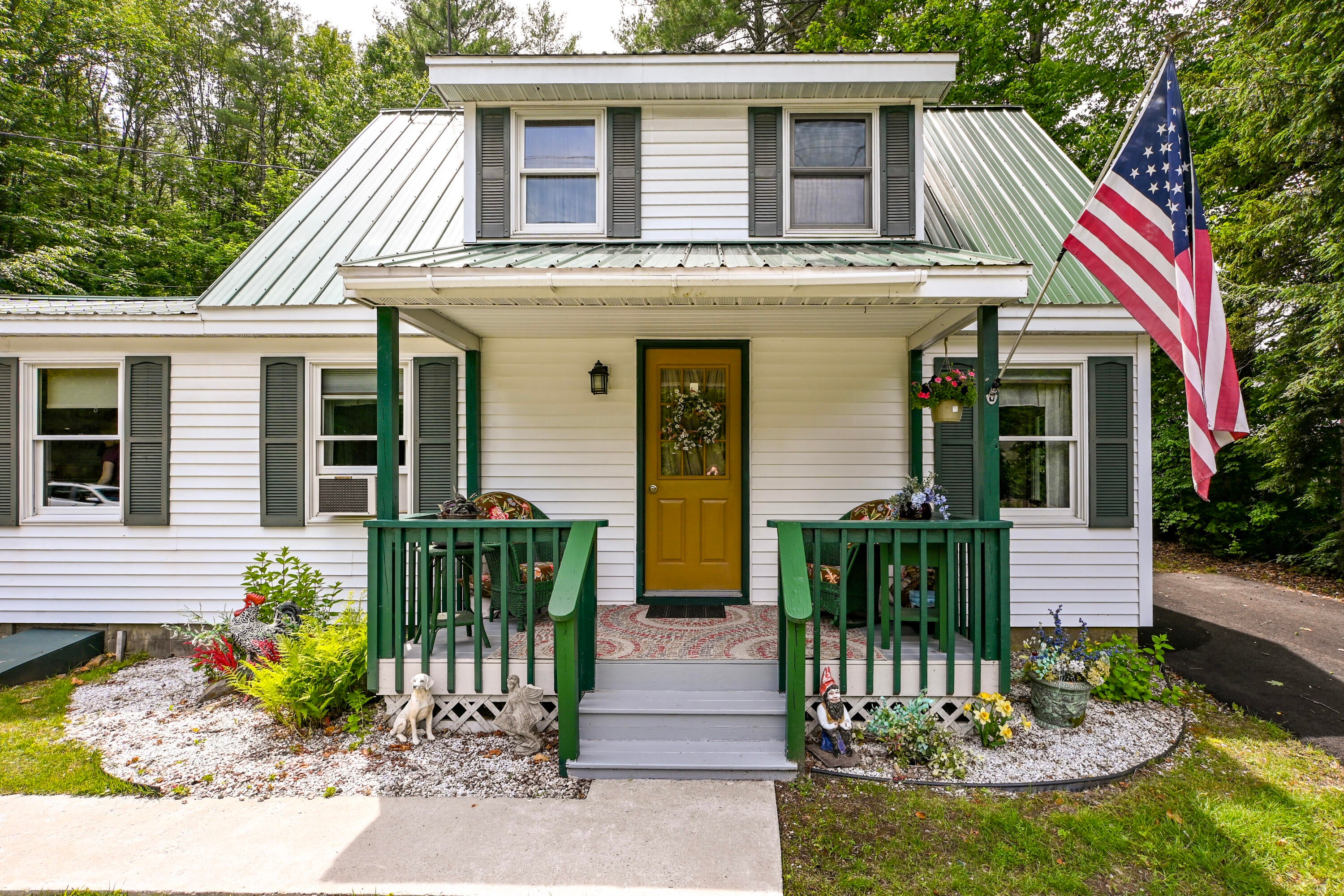 852 Pequawket Trail