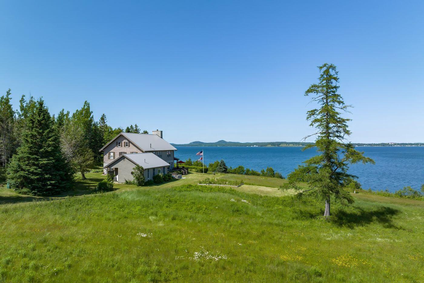 159 Devereaux Road
