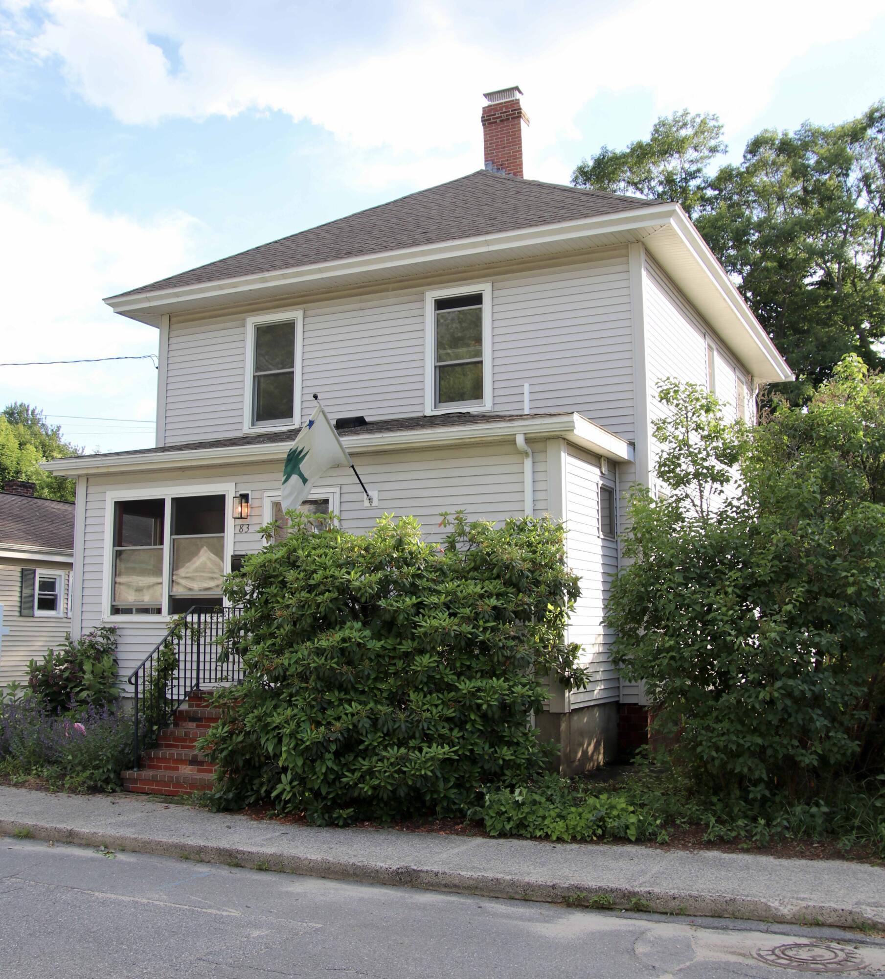 83 S Richland Street