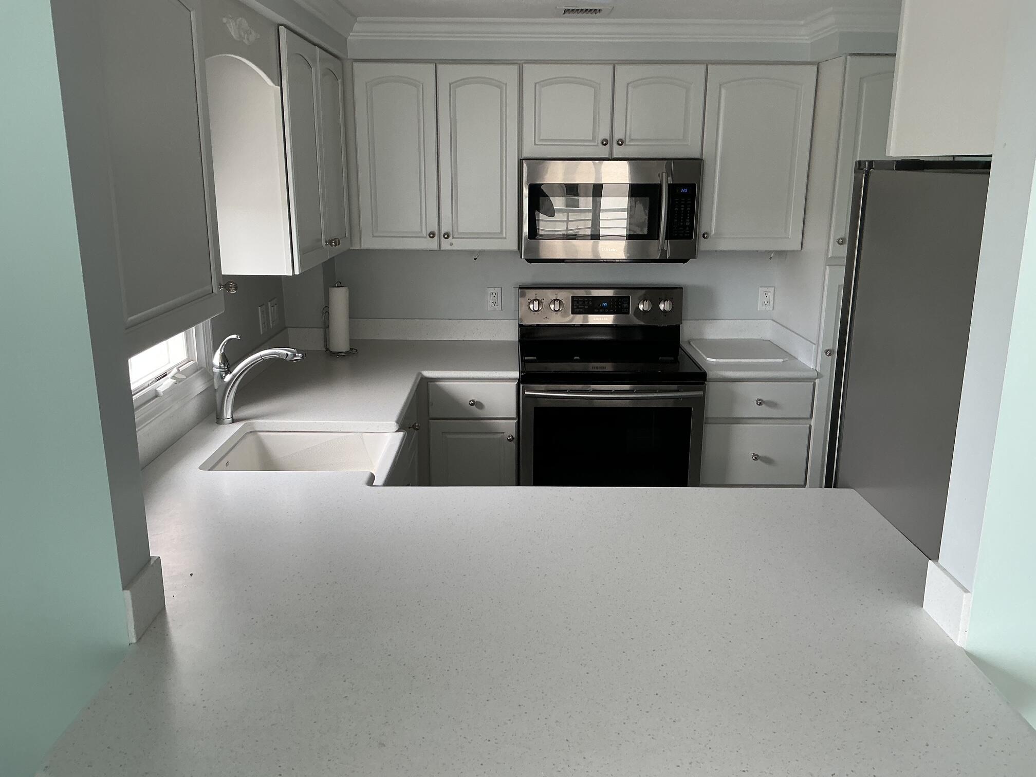 221 E Grand Avenue 6F