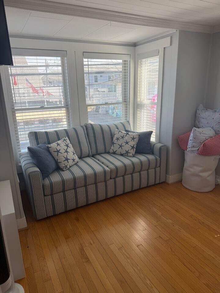 70 E Grand Avenue 114