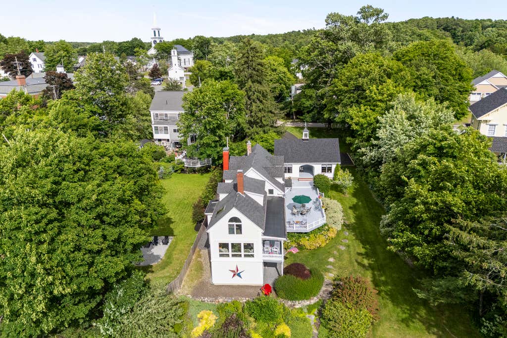 Photo of 19 Water Street, Damariscotta, ME 04543 (MLS # 1668772)