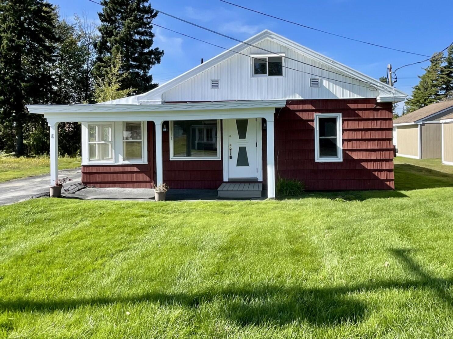 8 Coburn Avenue E