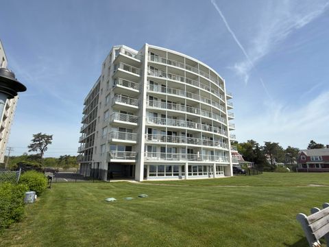 Photo of 221 E Grand Avenue #8F, Old Orchard Beach, ME 04064 (MLS # 1665429)