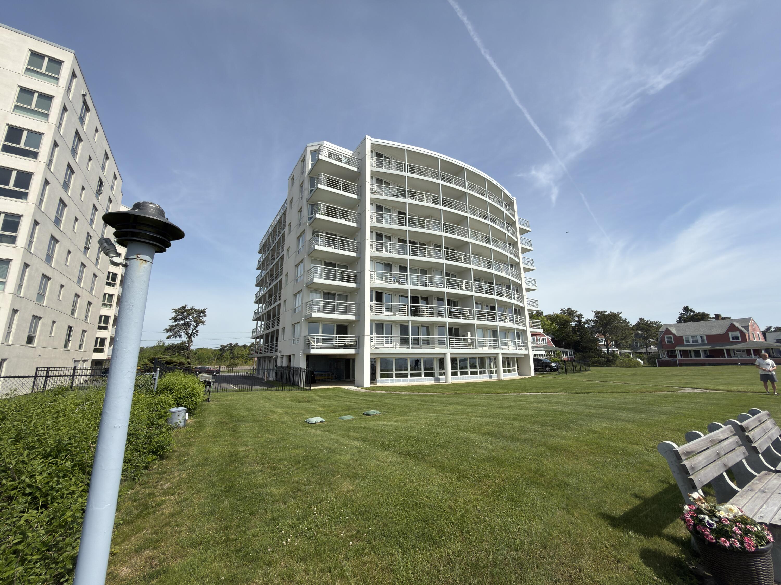 221 E Grand Avenue 8F