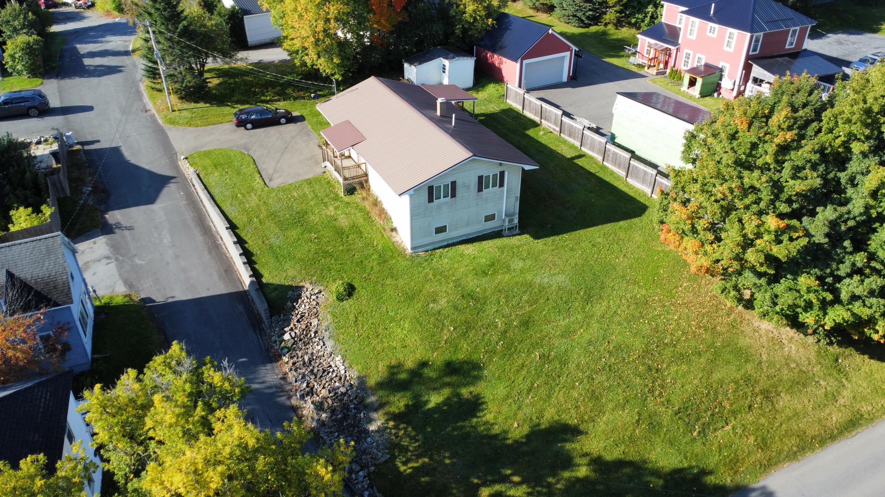 3 Maple Avenue