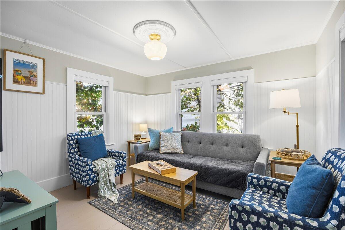12 Evergreen Avenue