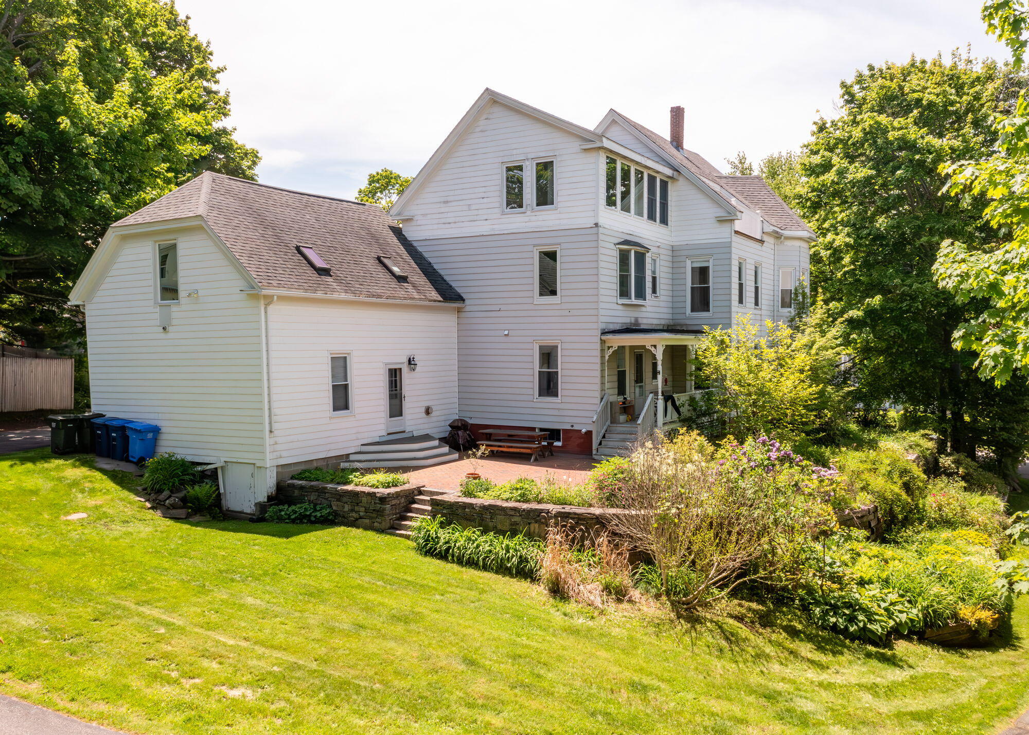 32 Clemons Street