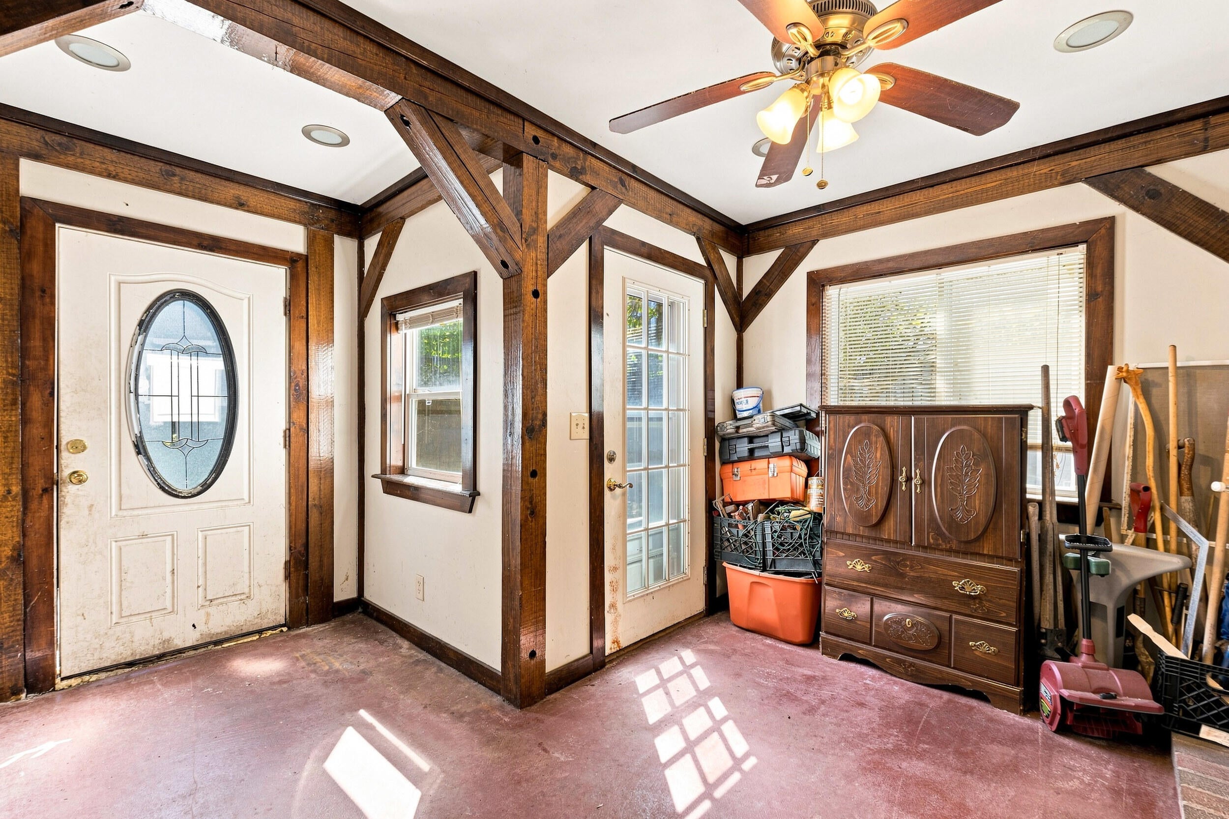 7 Pioneer Avenue