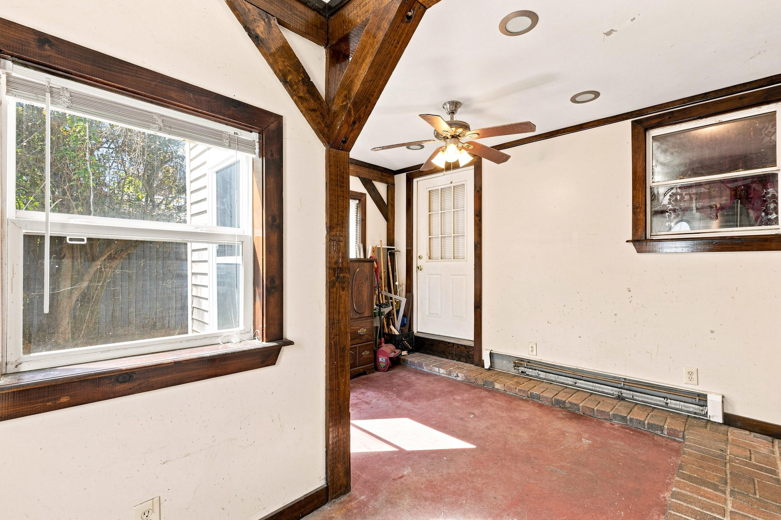 7 Pioneer Avenue