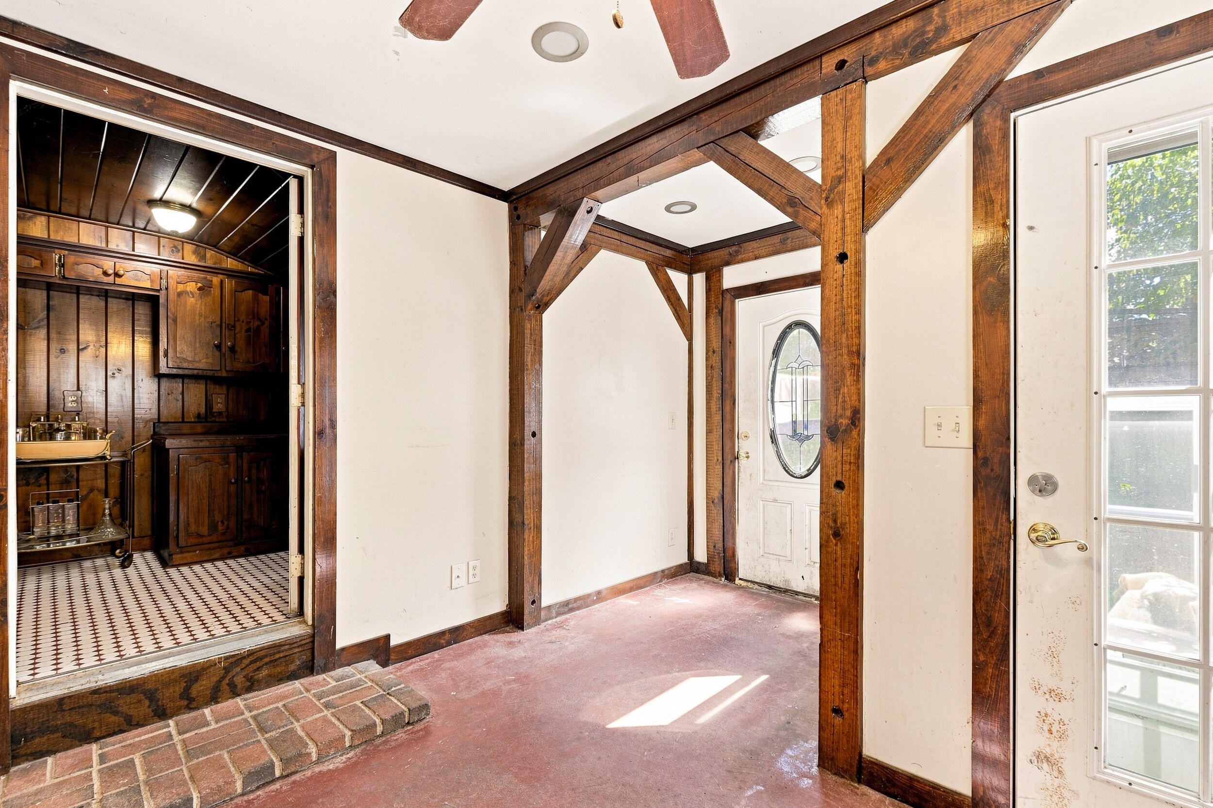 7 Pioneer Avenue