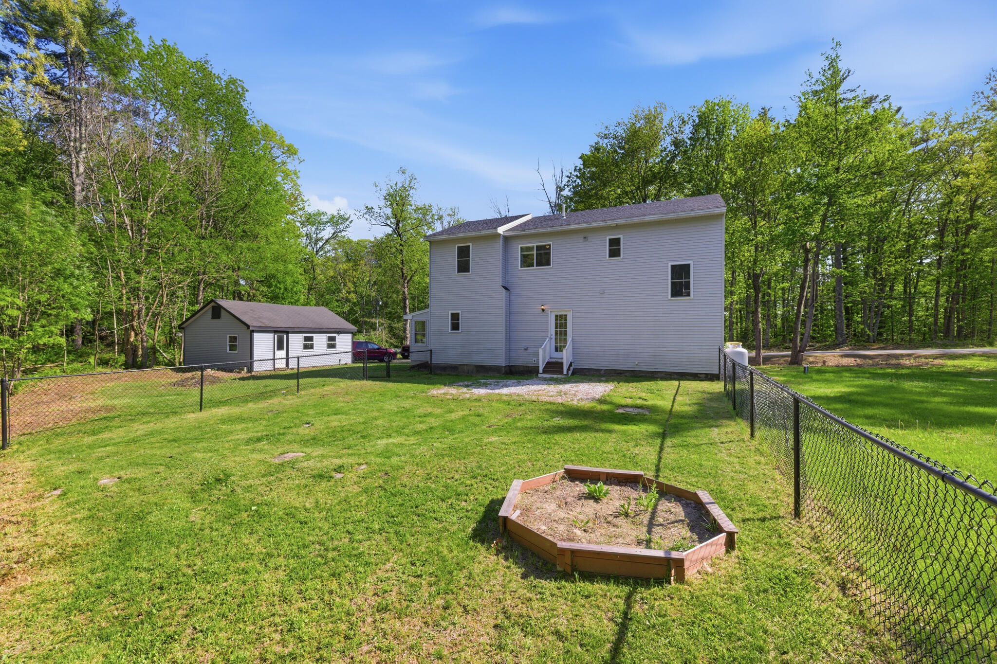472 School Street