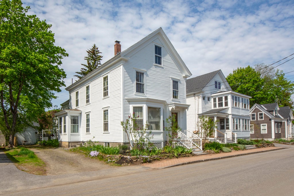 Photo of 25 School Street, Brunswick, ME 04011 (MLS # 1664035)