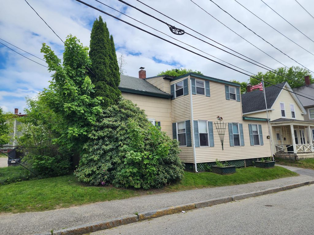 Photo of 89 Oak Street, Lewiston, ME 04240 (MLS # 1664554)