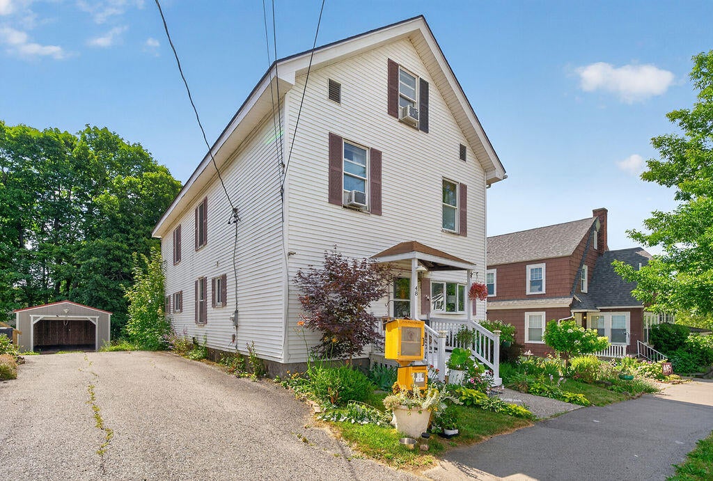 48 6th Street