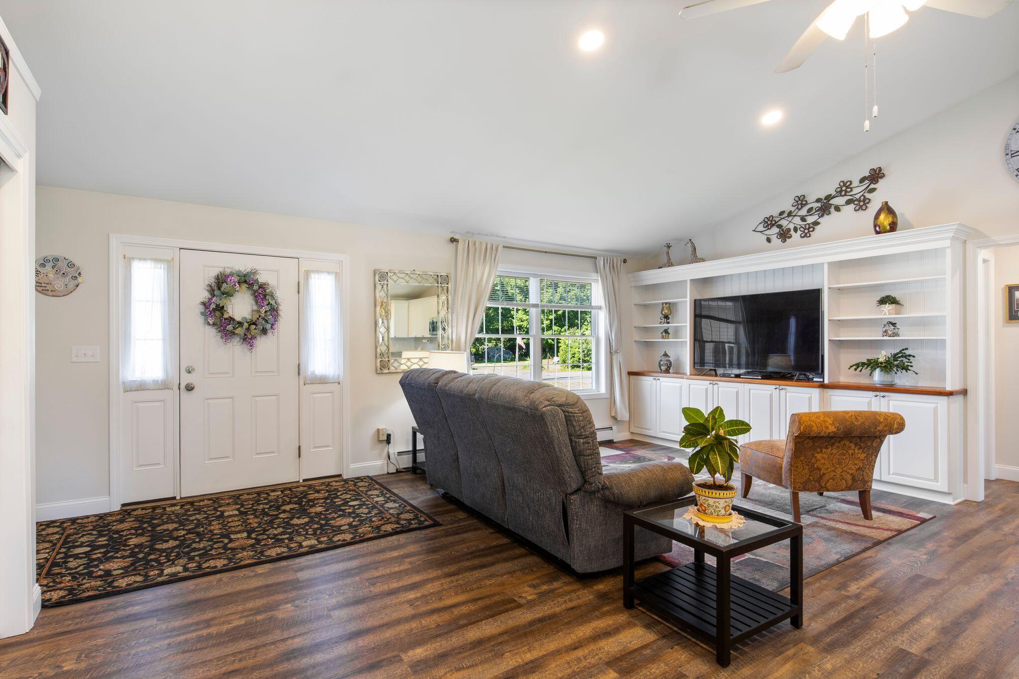 14 Sunset Avenue