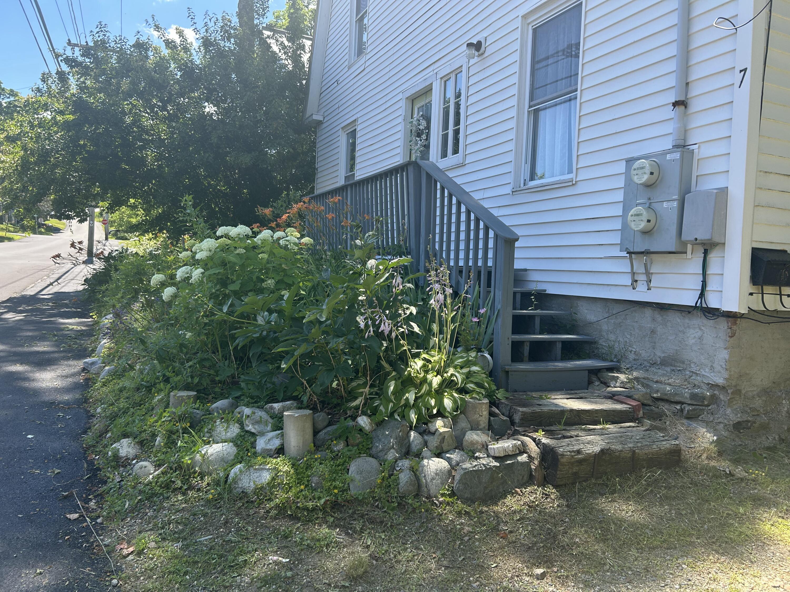 7 Anderson Street