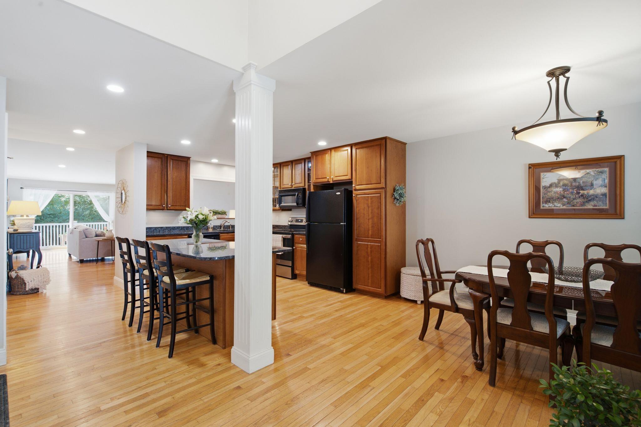 33 Feeney Way 23