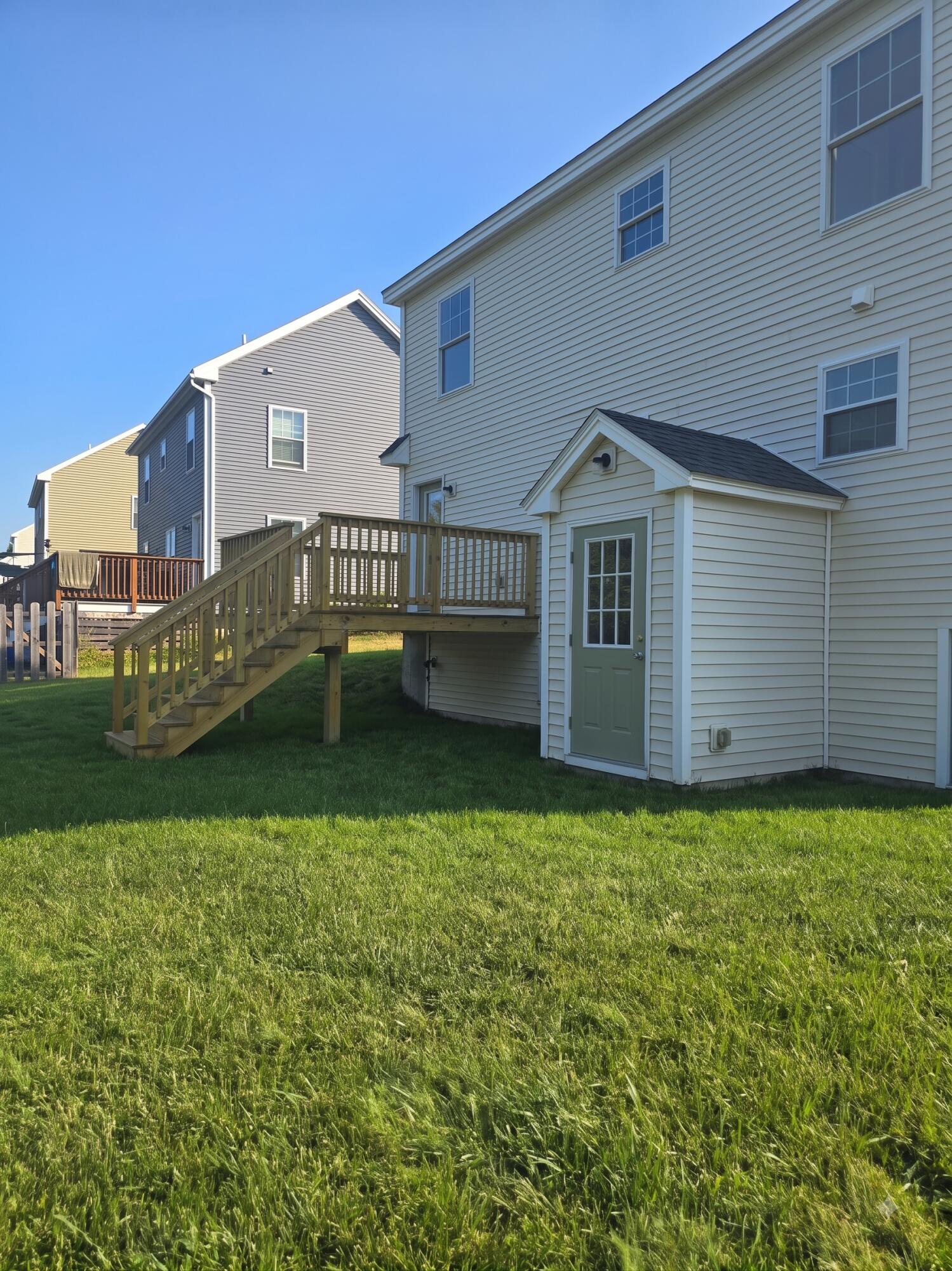 21 Buds Trail