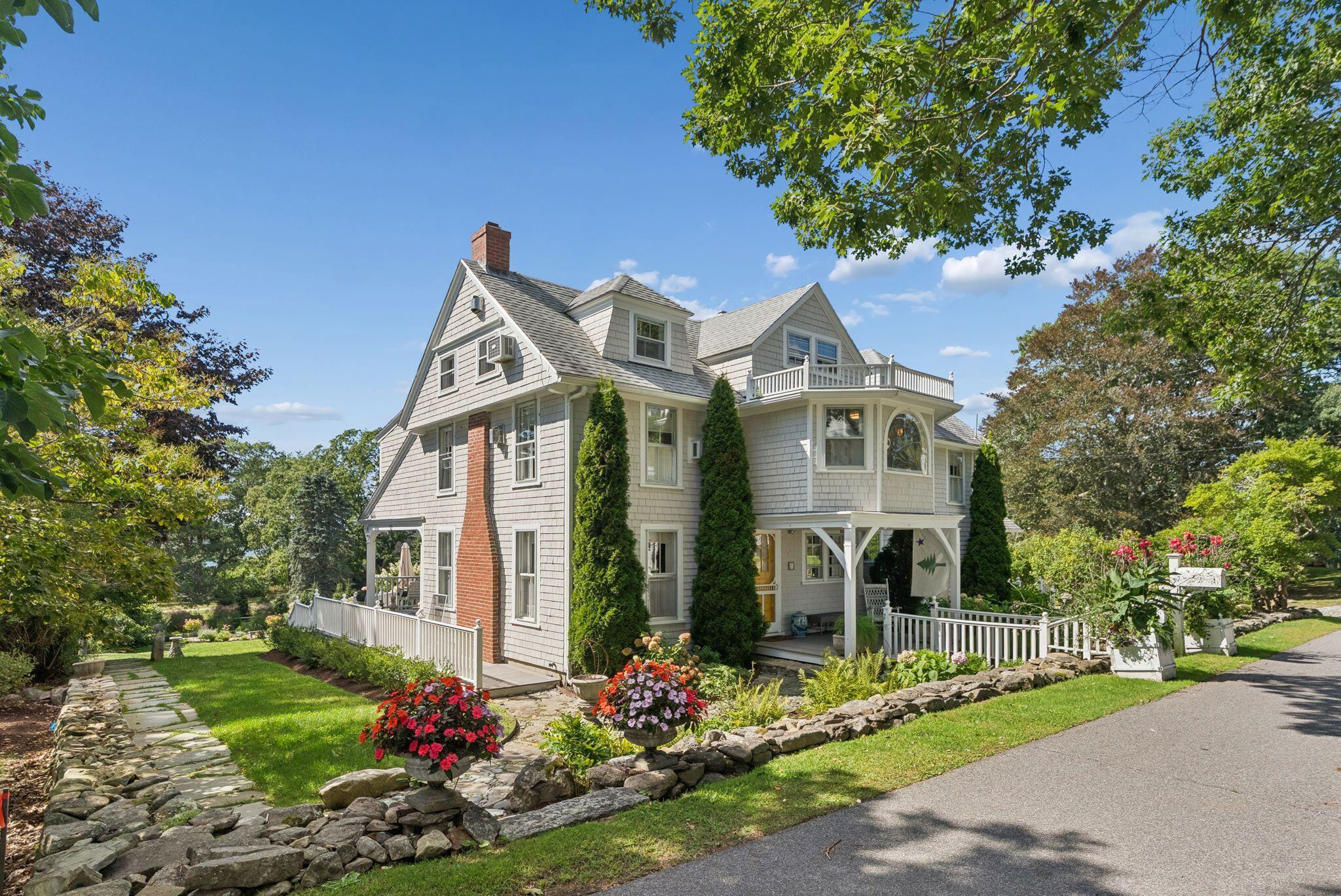 10 Haverhill Avenue