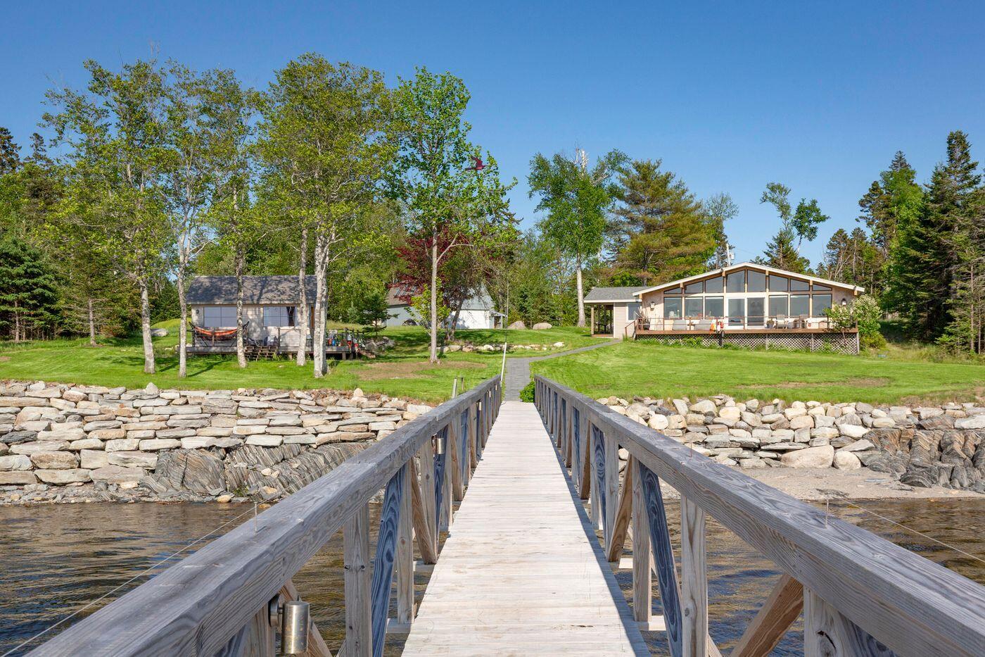1588 Turtle Head Road