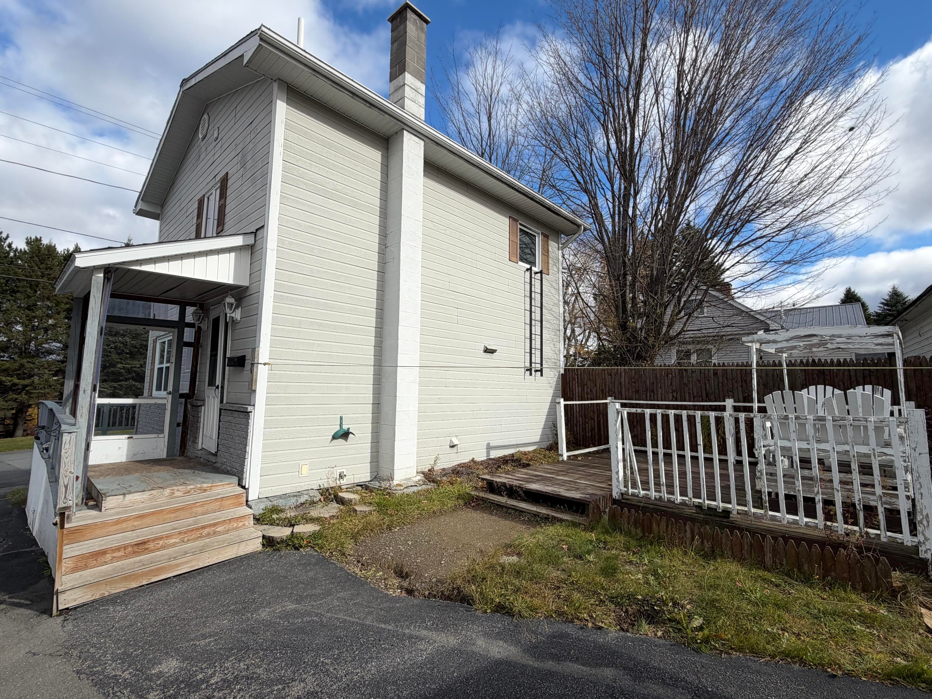 477 Riverview Street