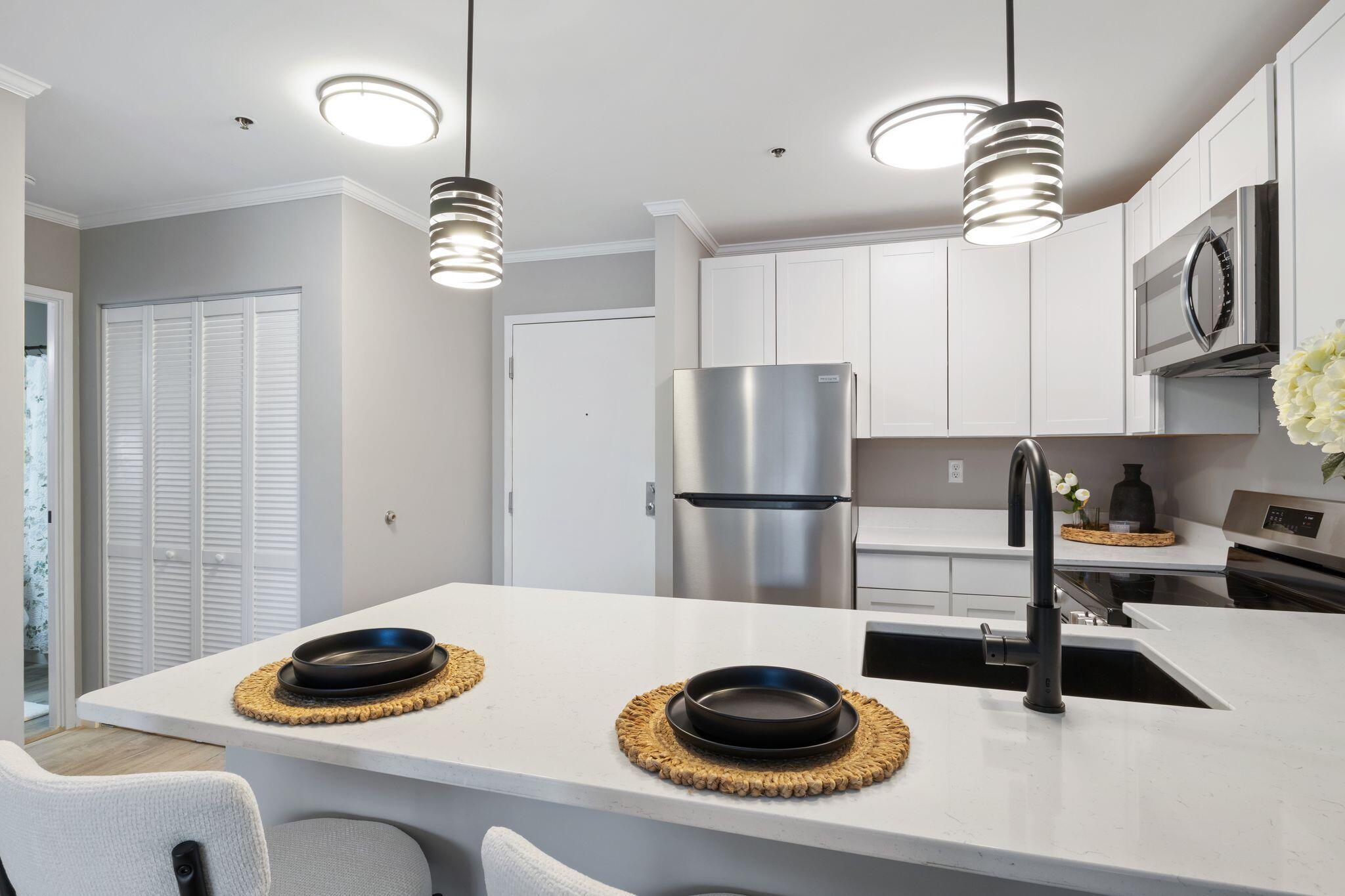 148 Breakwater Drive 204