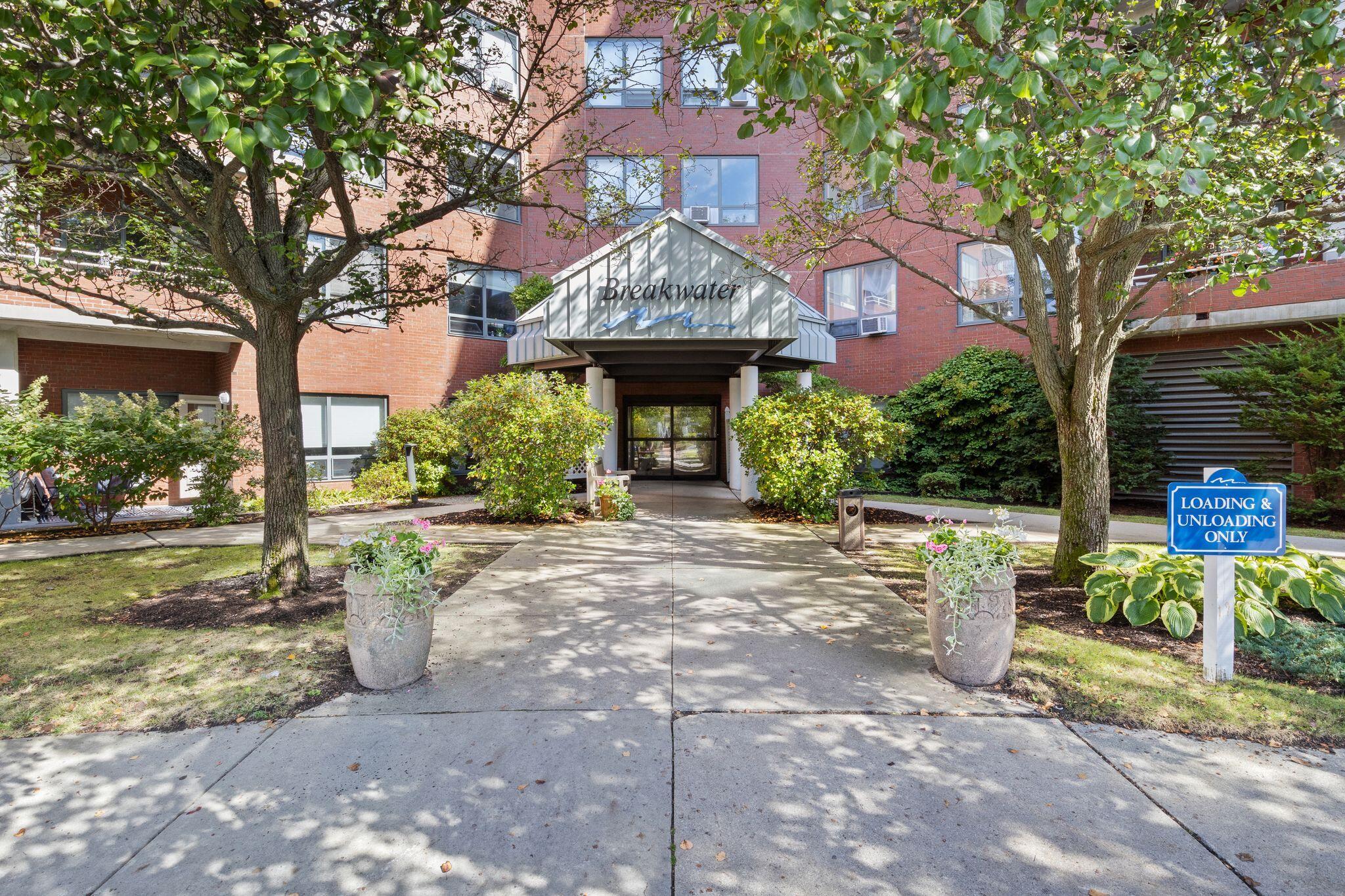 148 Breakwater Drive 204