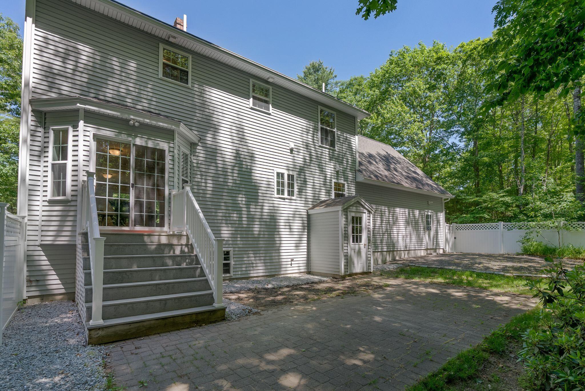 22 Thornbury Way