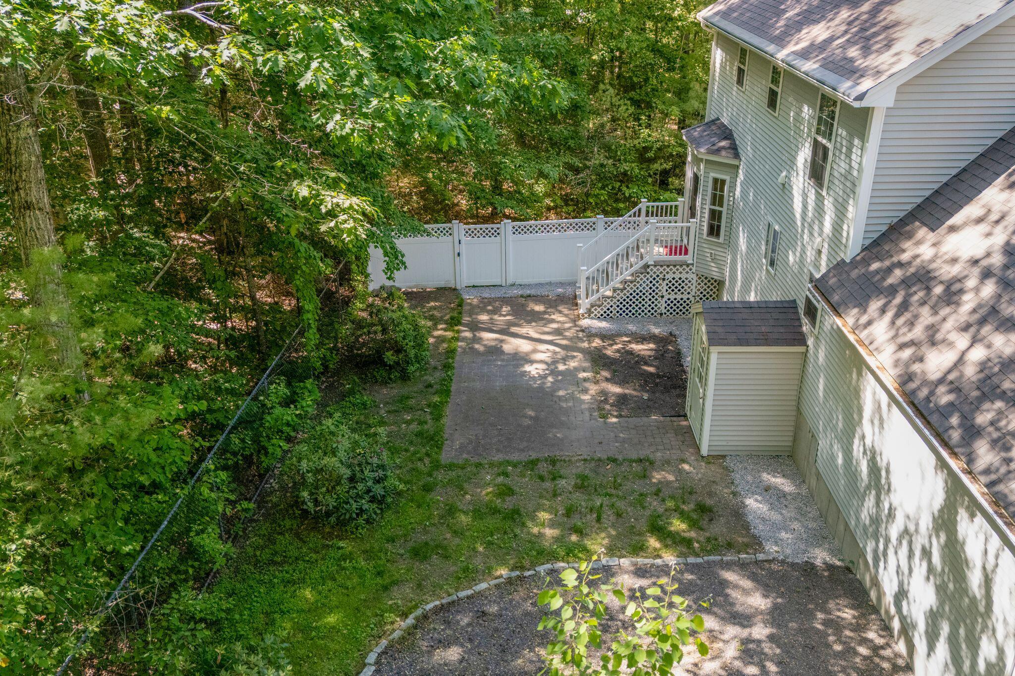 22 Thornbury Way